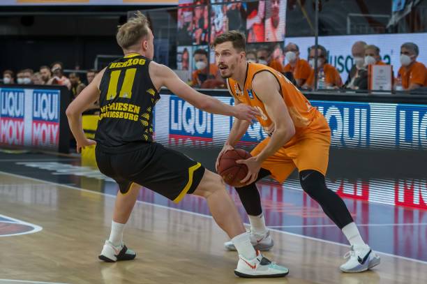 在球场上 在球场上