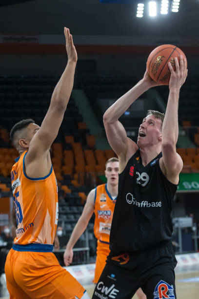 整个赛季 整个赛季