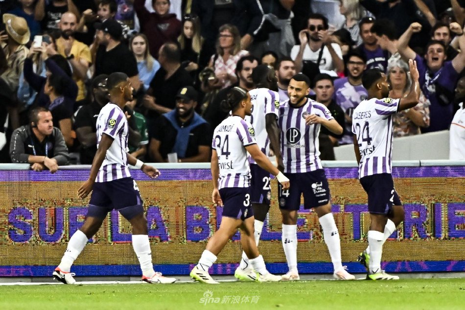 在国内联赛 在国内联赛